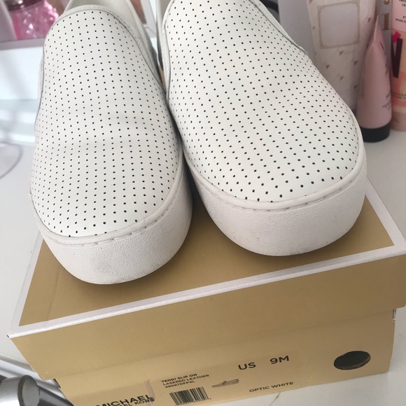 Michael Kors Teddi Slip On Sneakers size 9 - Picture 3 of 3